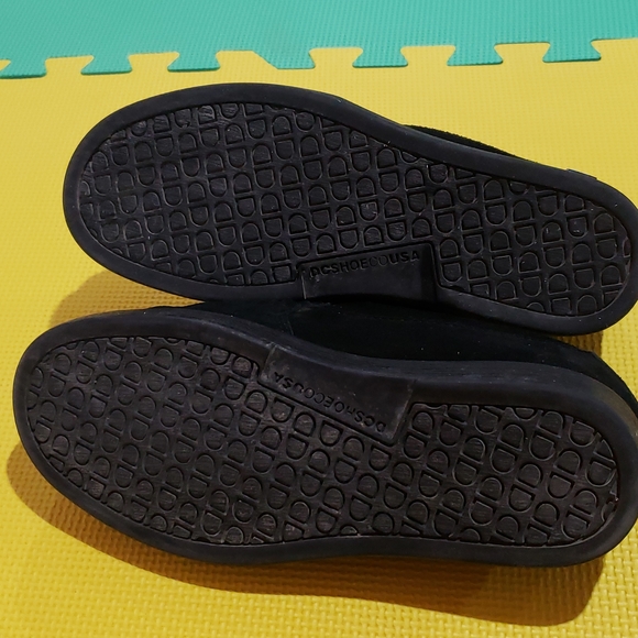 DC Shoes - Picture 3 of 3
